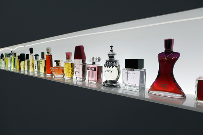 fabienne audeoud contemporary art perfumes pooor palais de tokyo paris 